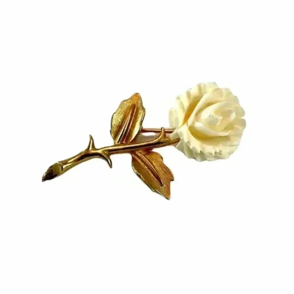 VTG Beige Flower Gold Tone Metal Brooch Pin Plastic Rose - Picture 1 of 10